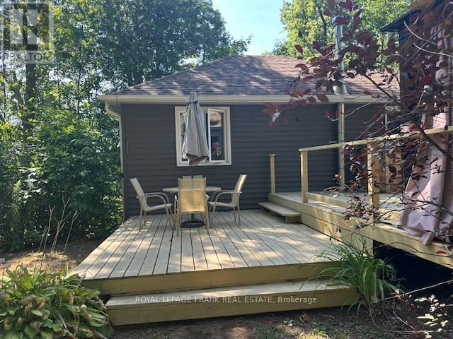 












29 STINSONS BAY ROAD

,
Kawartha Lakes (Bobcaygeon),




Ontario
K0M1N0

