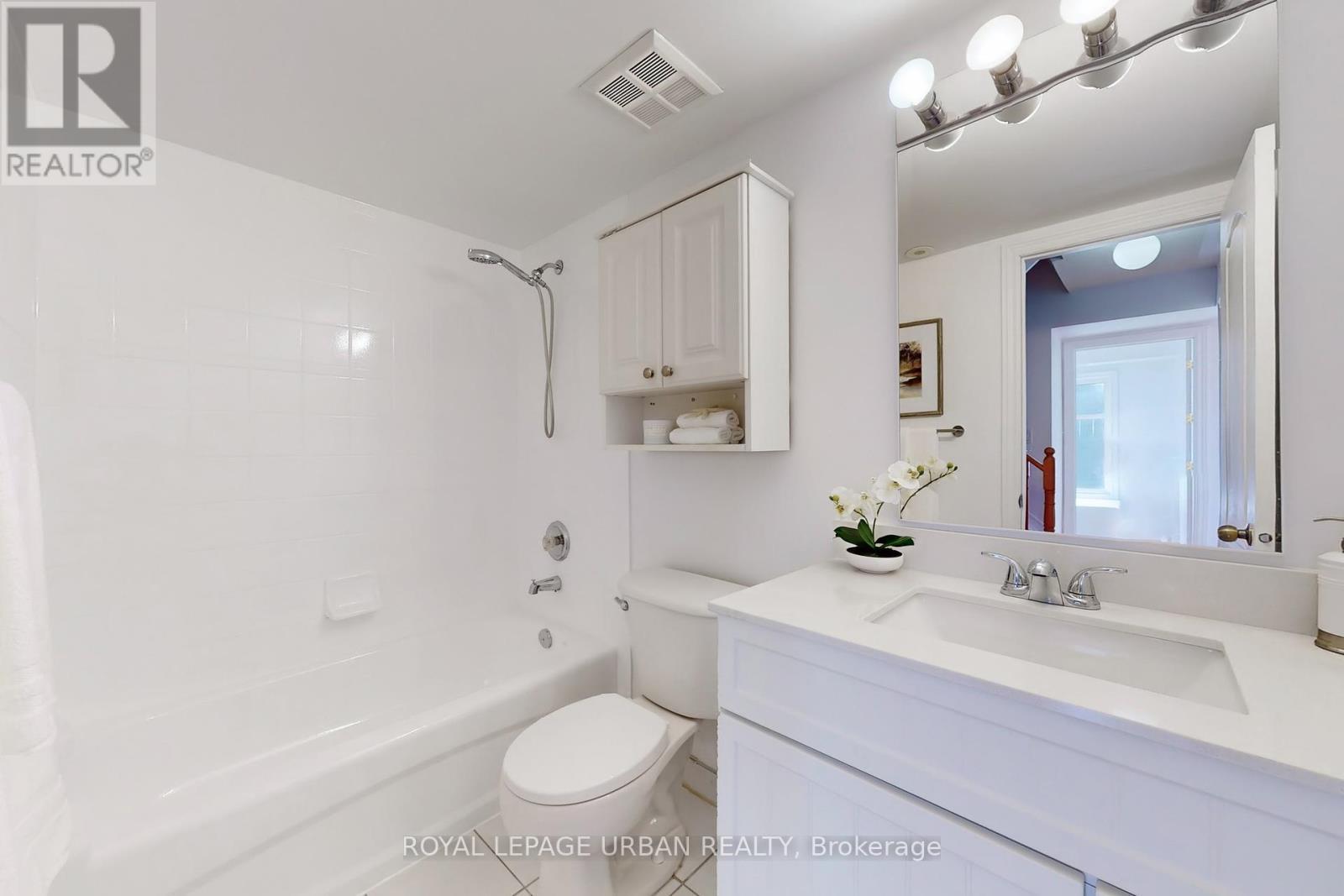 












235 - 1837 EGLINTON AVENUE E

,
Toronto,




Ontario
M4A2Y4

