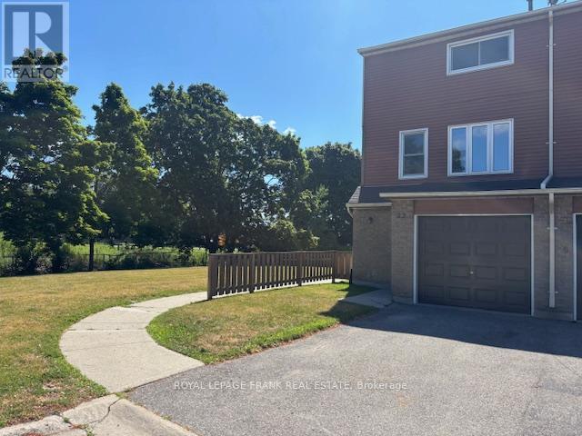 












22 - 72 MARTIN ROAD

,
Clarington (Bowmanville),




Ontario
L1C3N3

