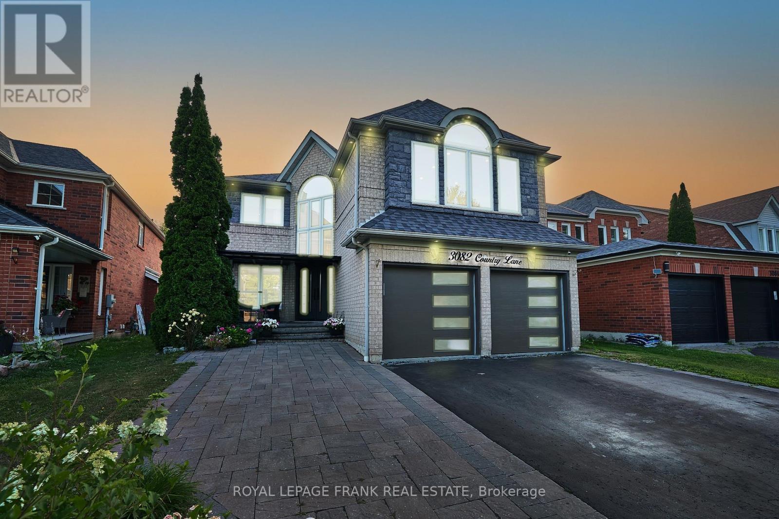 












3082 COUNTRY LANE

,
Whitby (Williamsburg),




Ontario
L1P1M3

