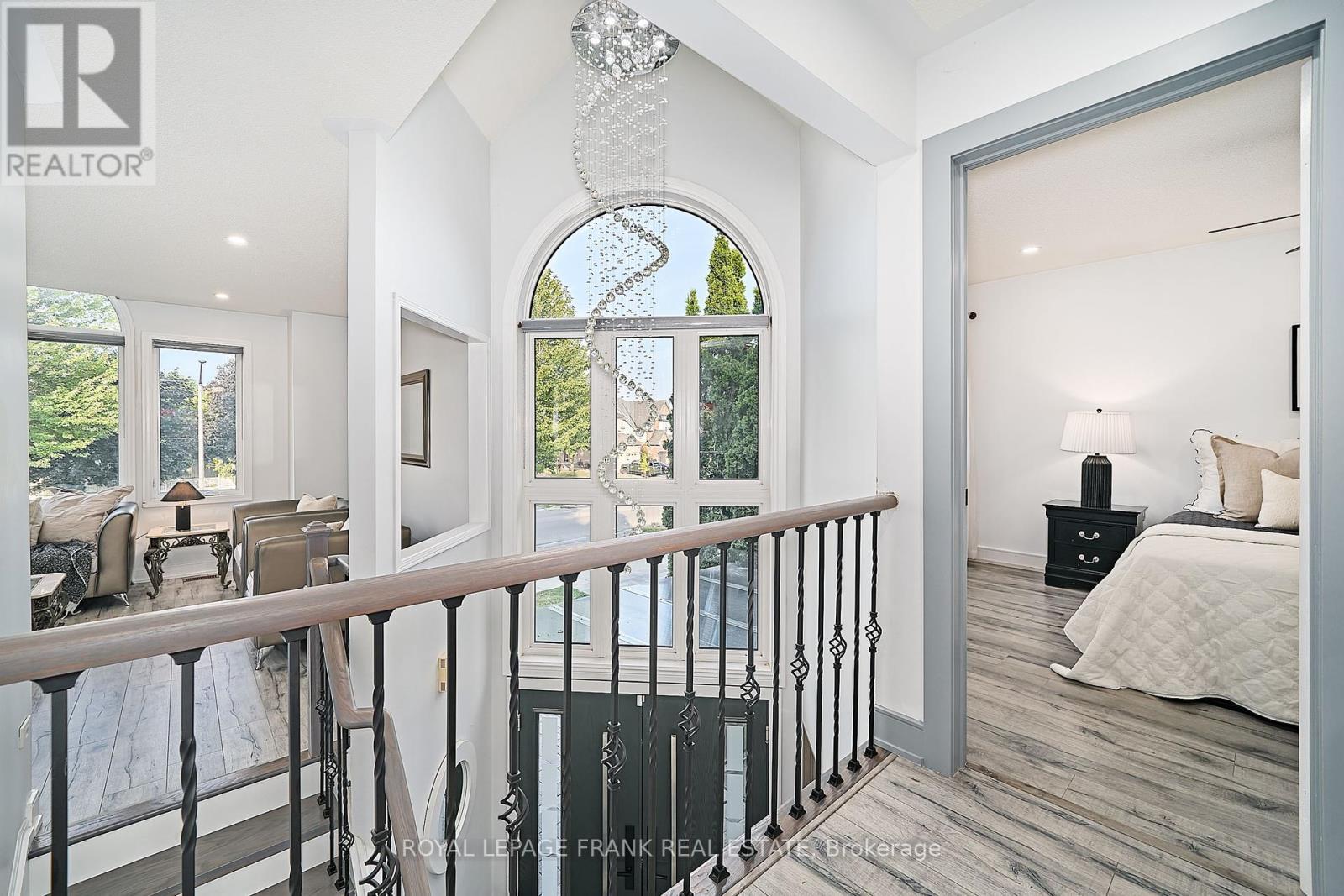 












3082 COUNTRY LANE

,
Whitby (Williamsburg),




Ontario
L1P1M3

