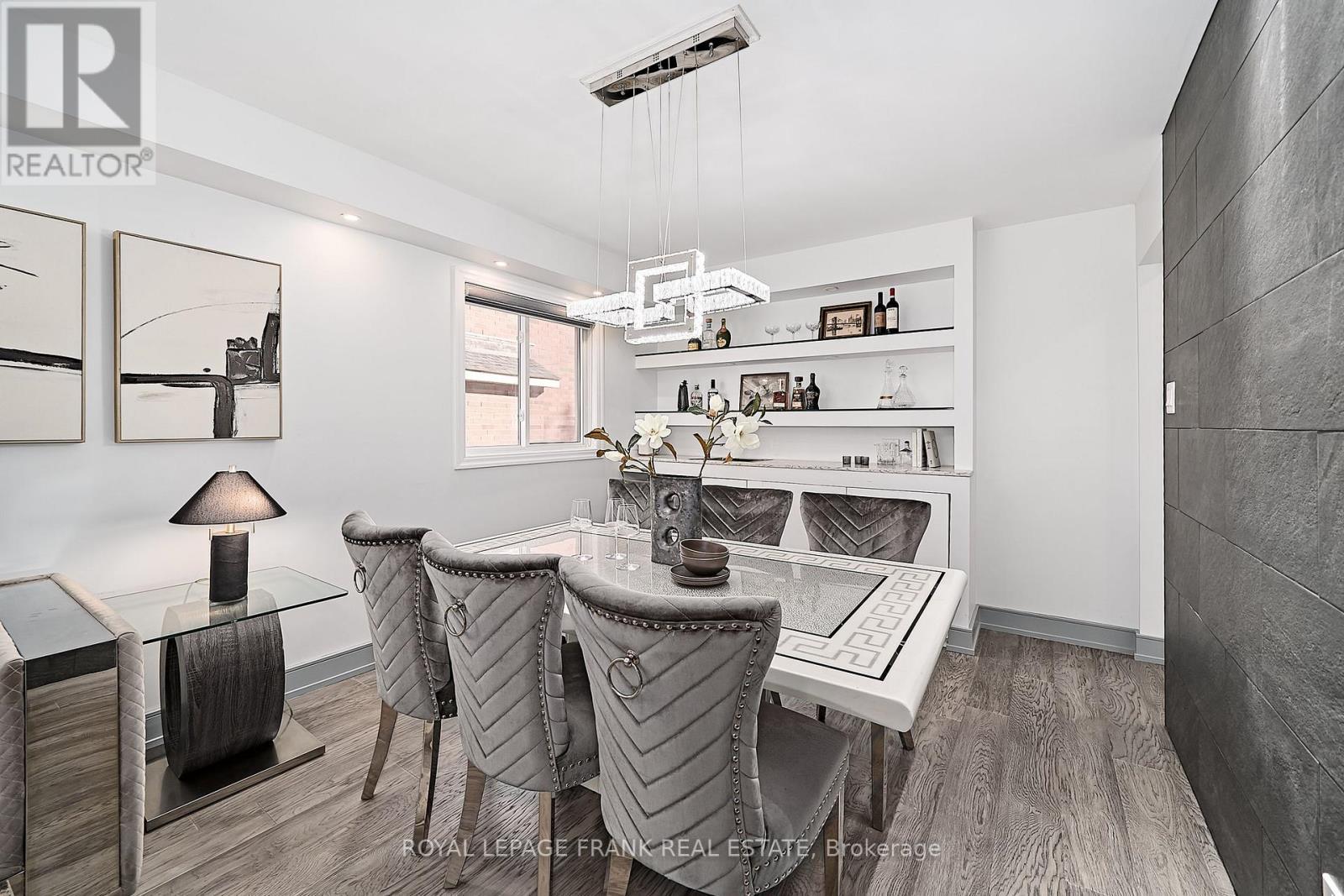 












3082 COUNTRY LANE

,
Whitby (Williamsburg),




Ontario
L1P1M3

