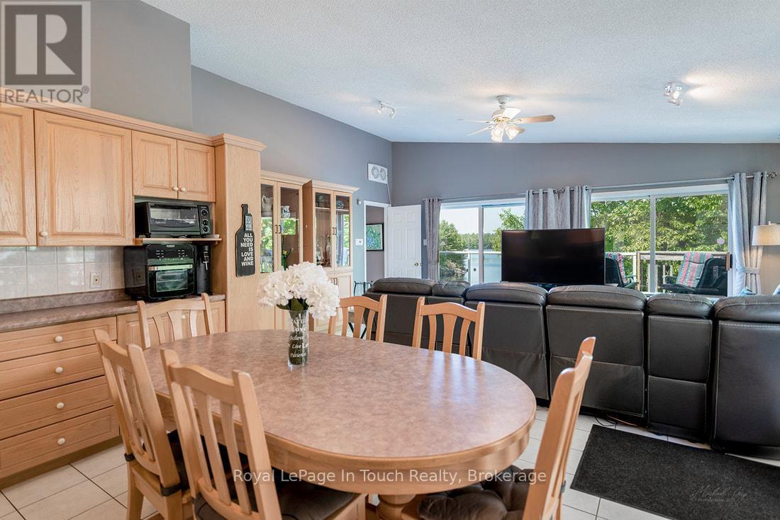 












285 CROOKED BAY ROAD

,
Georgian Bay (Baxter),




Ontario
L0K1S0

