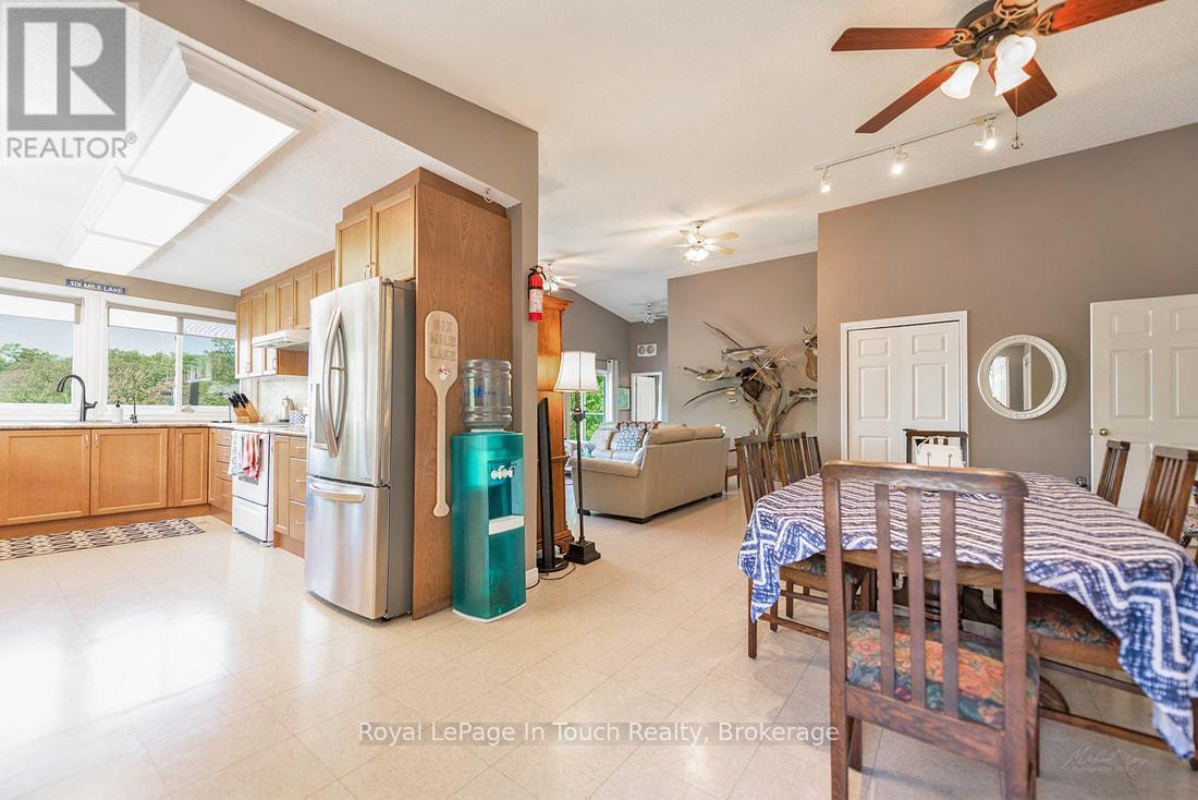 












285 CROOKED BAY ROAD

,
Georgian Bay (Baxter),




Ontario
L0K1S0

