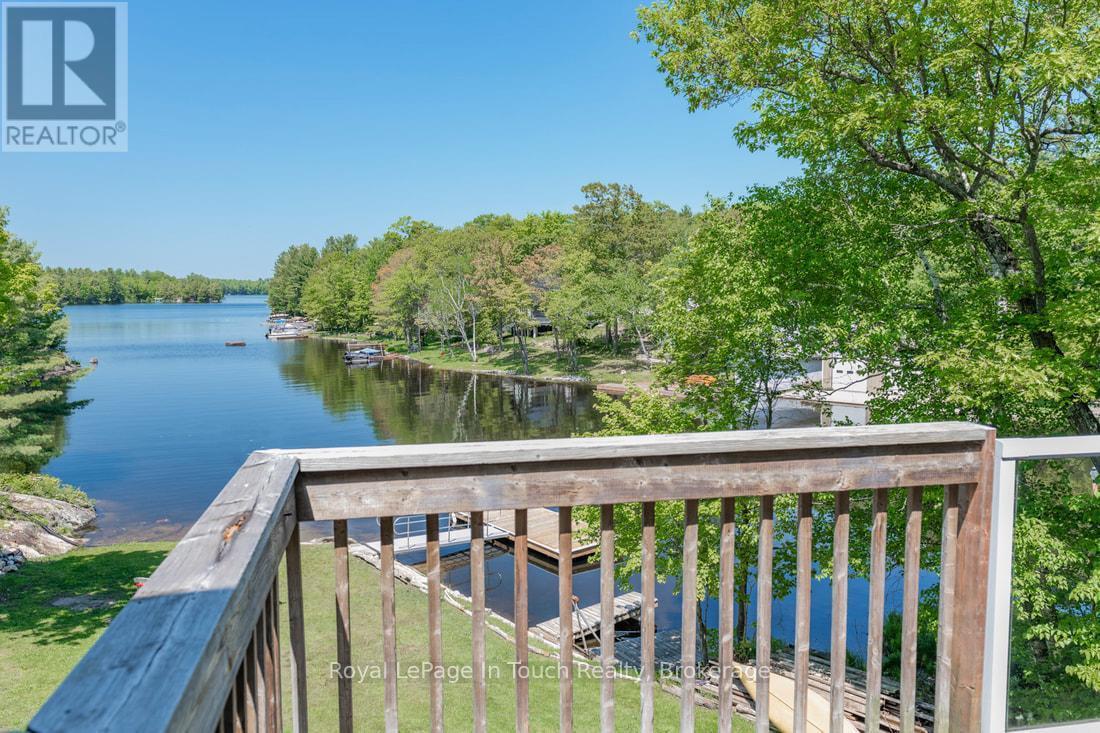 












285 CROOKED BAY ROAD

,
Georgian Bay (Baxter),




Ontario
L0K1S0

