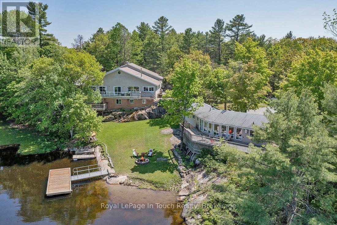 












285 CROOKED BAY ROAD

,
Georgian Bay (Baxter),




Ontario
L0K1S0


