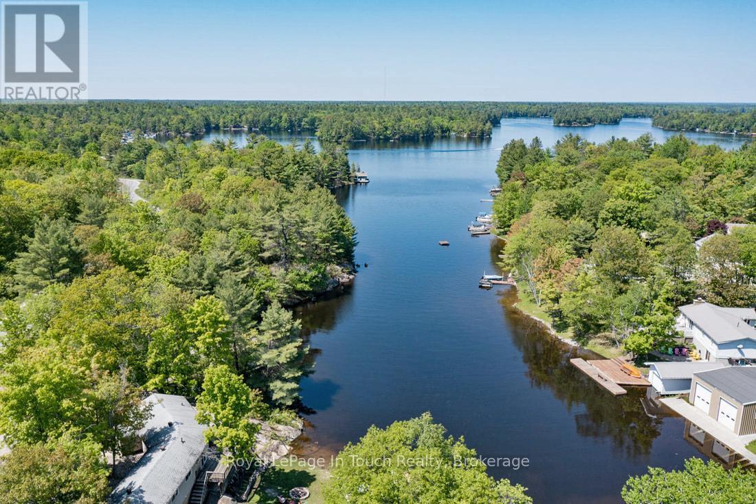 












285 CROOKED BAY ROAD

,
Georgian Bay (Baxter),




Ontario
L0K1S0

