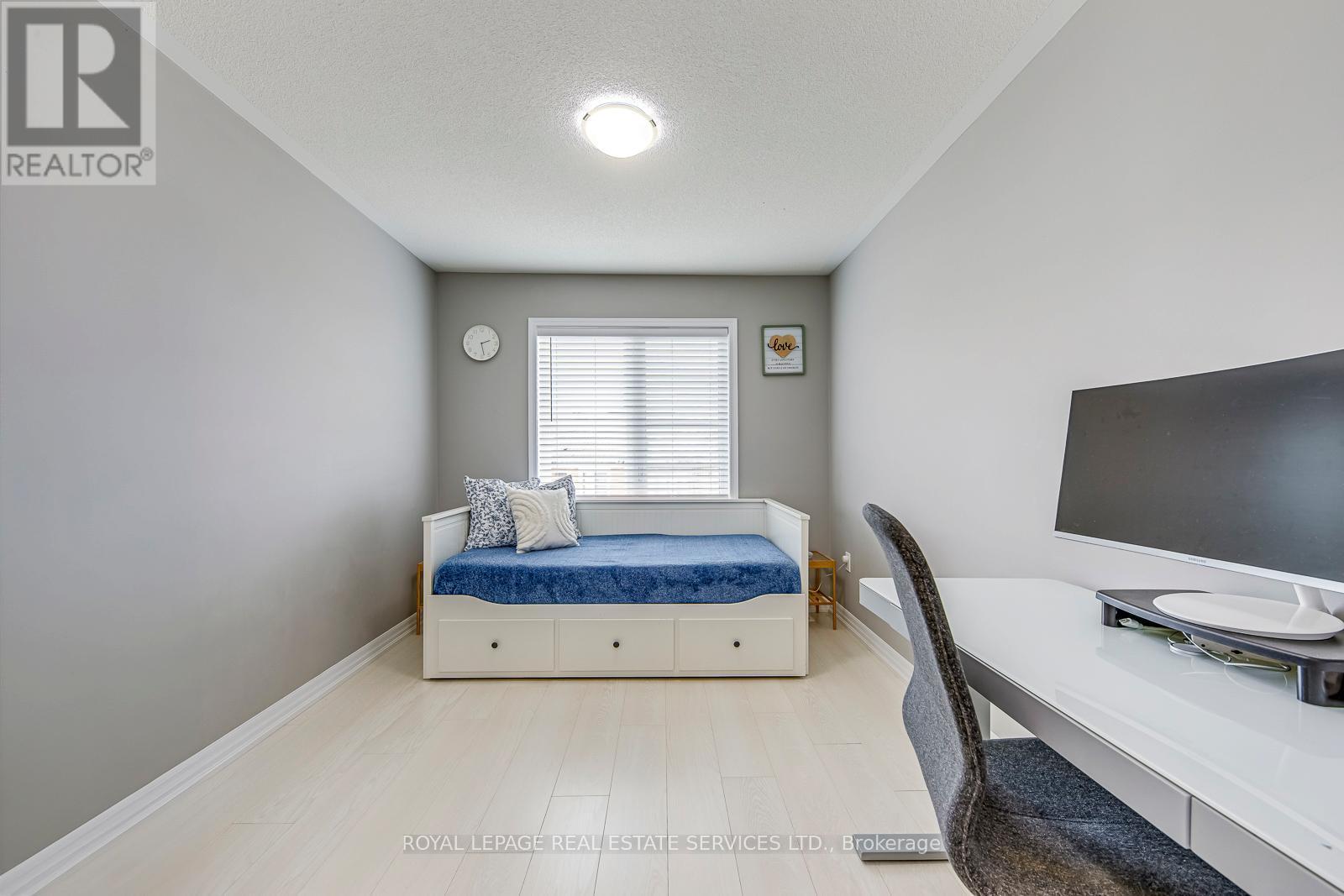 












3344 ERASMUM STREET

,
Oakville,




Ontario
L6M1S3

