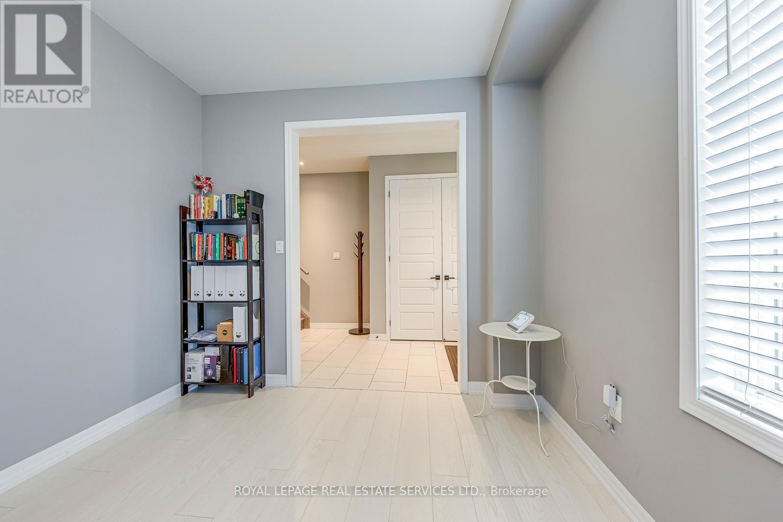 












3344 ERASMUM STREET

,
Oakville,




Ontario
L6M1S3

