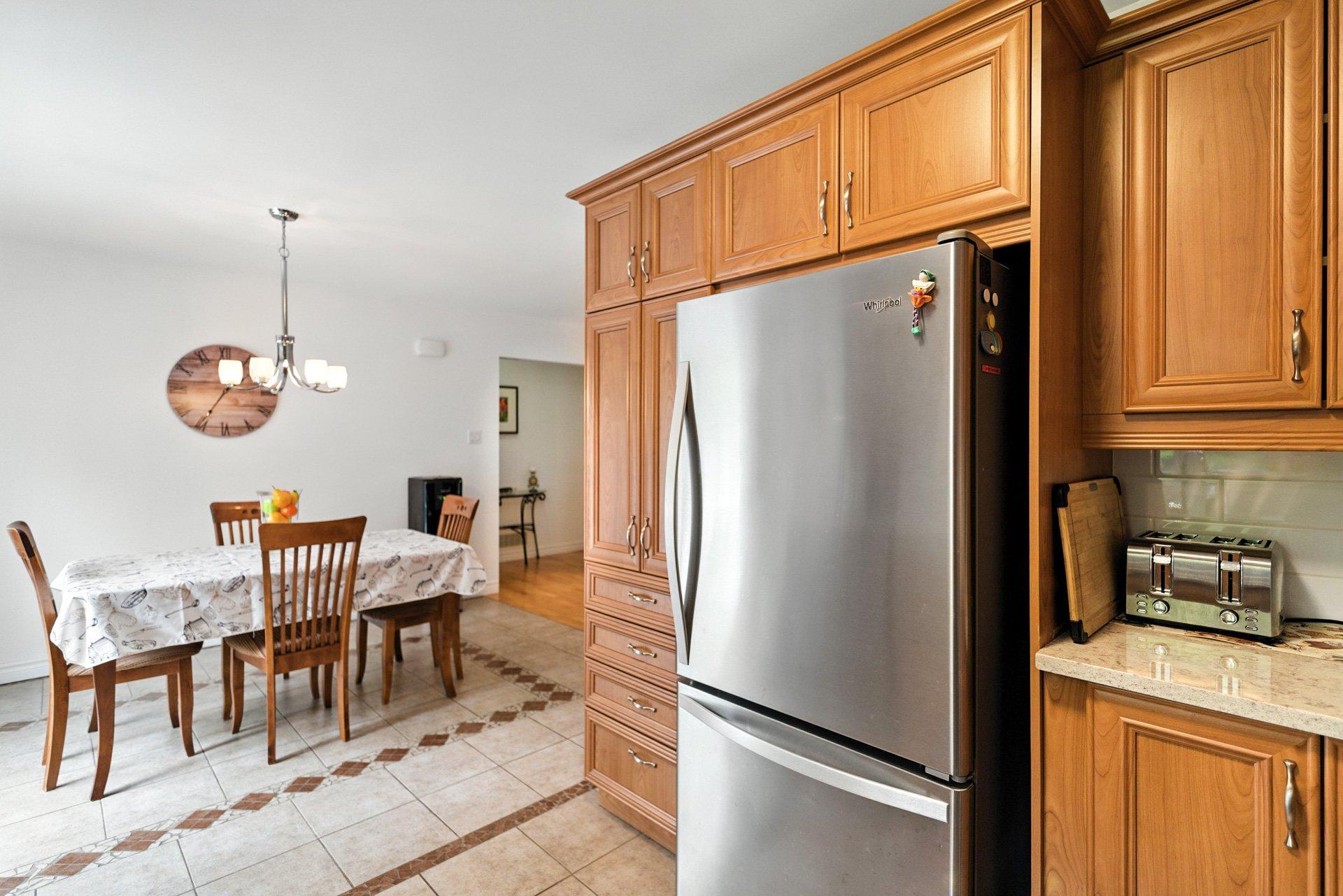









735


Ch. du 6e-Rang

,
Val-des-Monts,




QC
J8N7V2

