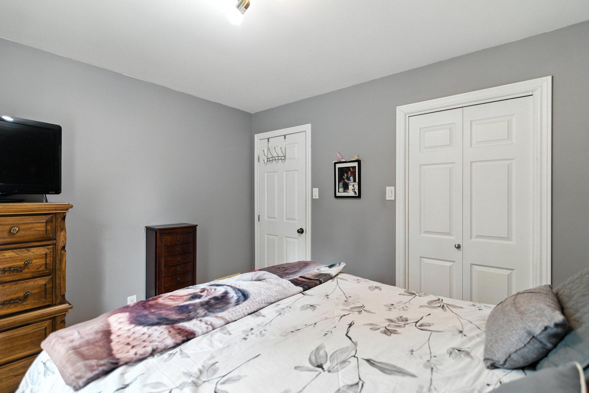









735


Ch. du 6e-Rang

,
Val-des-Monts,




QC
J8N7V2

