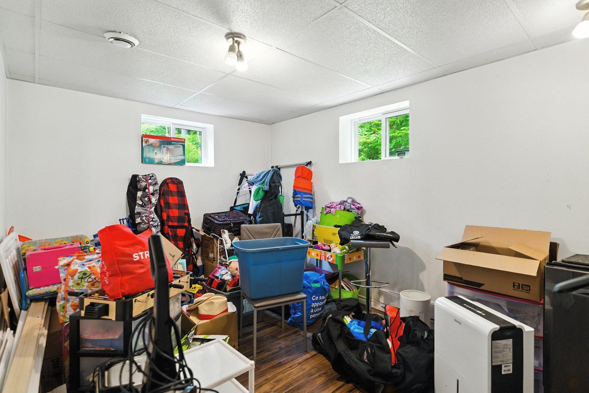 









735


Ch. du 6e-Rang

,
Val-des-Monts,




QC
J8N7V2

