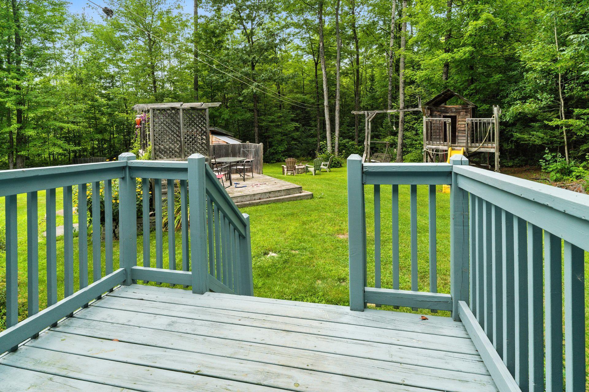 









735


Ch. du 6e-Rang

,
Val-des-Monts,




QC
J8N7V2

