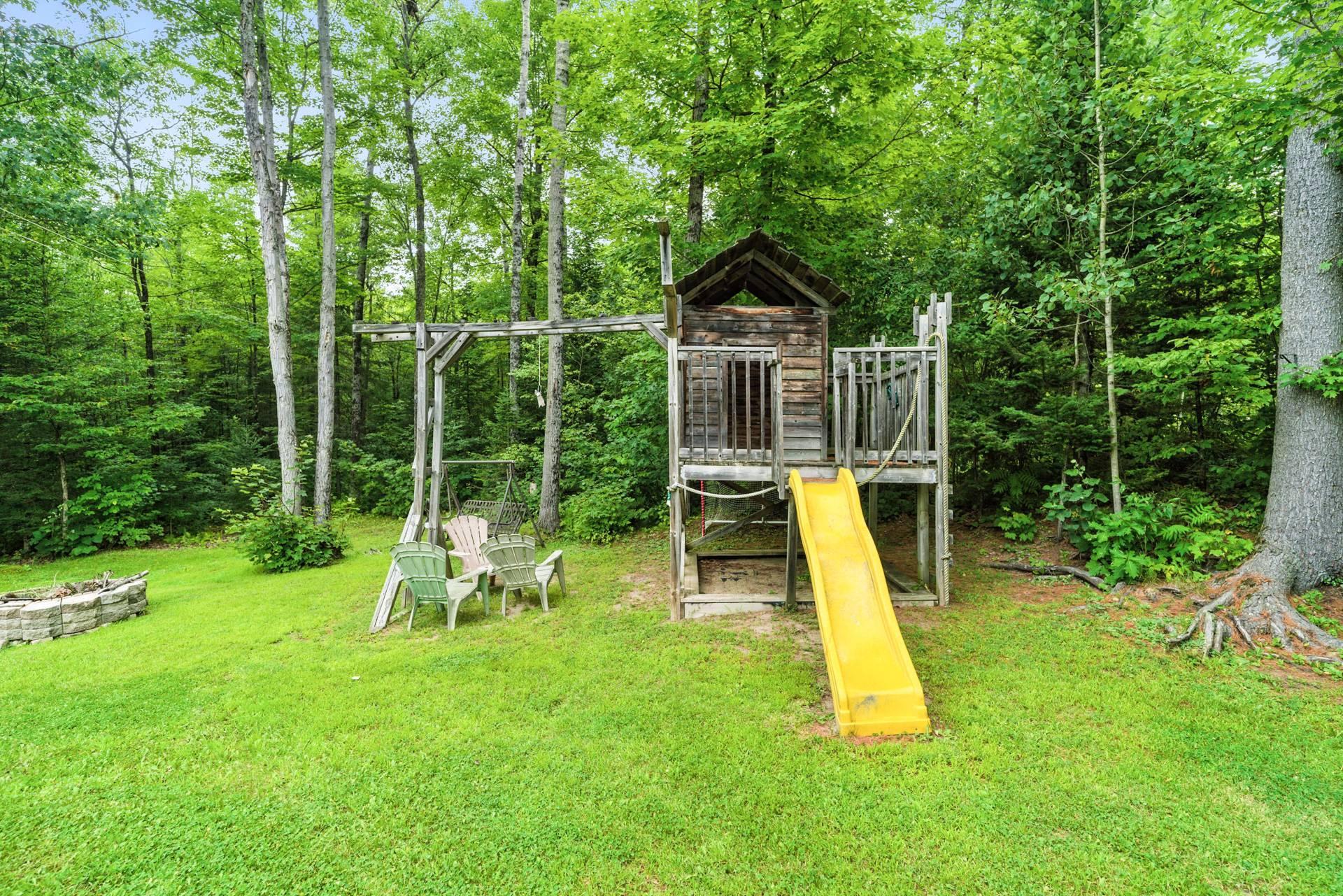 









735


Ch. du 6e-Rang

,
Val-des-Monts,




QC
J8N7V2

