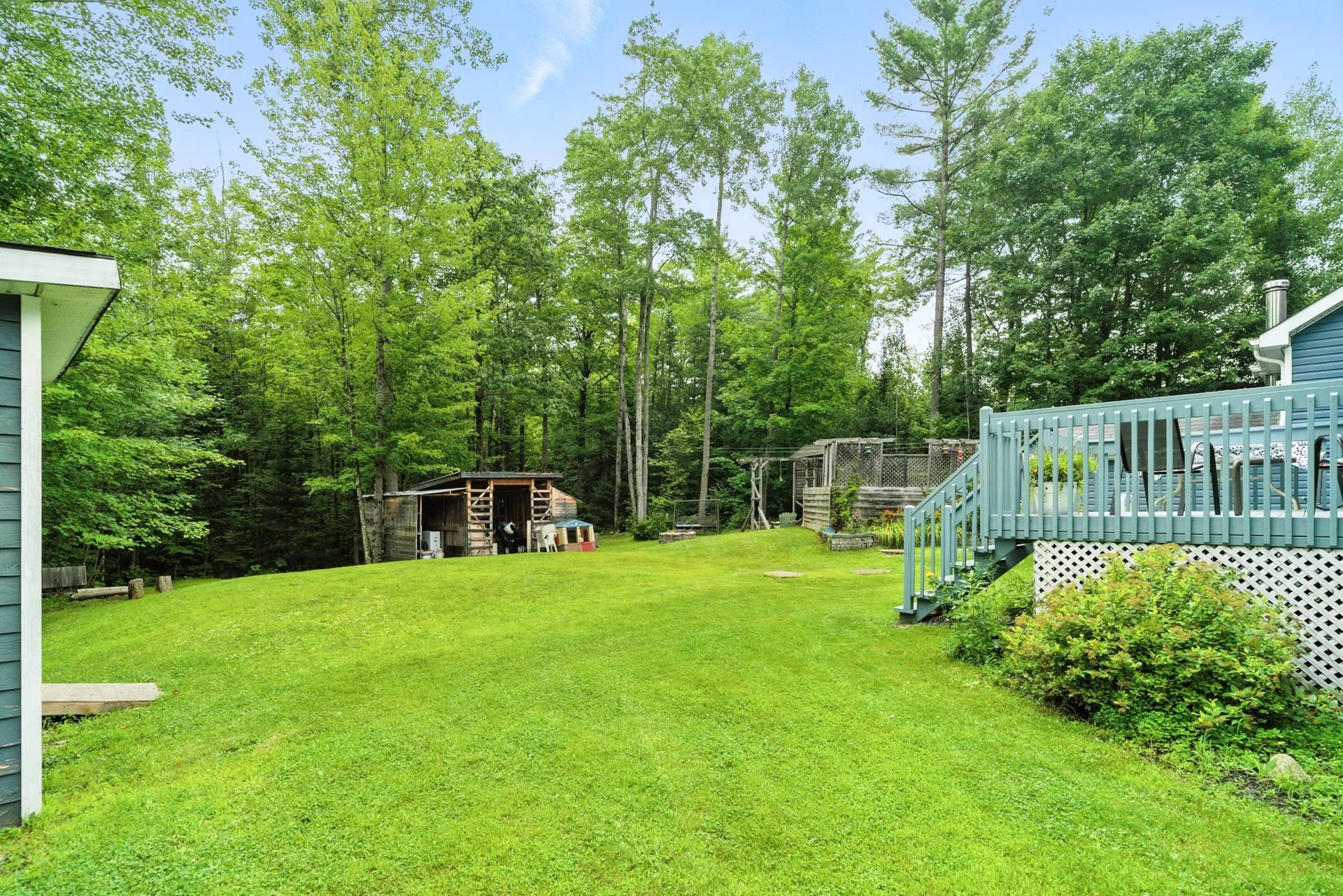 









735


Ch. du 6e-Rang

,
Val-des-Monts,




QC
J8N7V2

