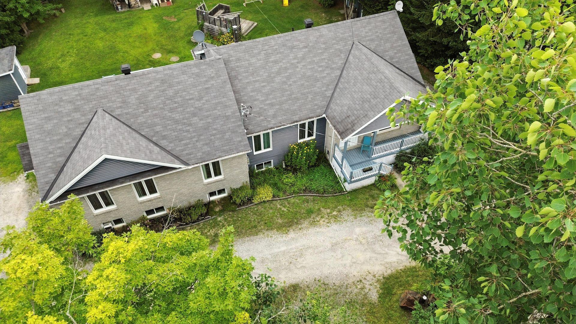 









735


Ch. du 6e-Rang

,
Val-des-Monts,




QC
J8N7V2

