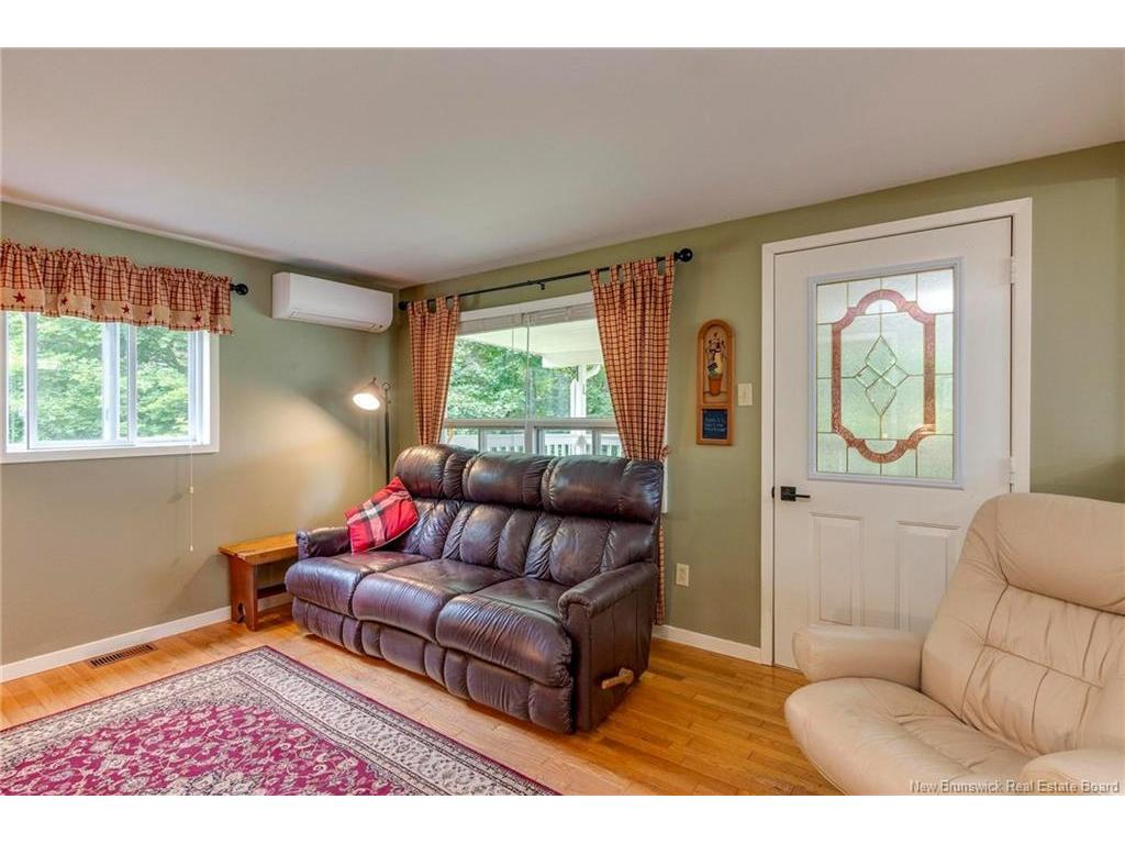 









952


Route 820

,
Barnesville,




NB
E5N 5K3


