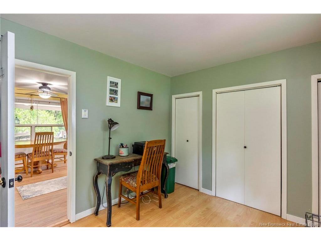 









952


Route 820

,
Barnesville,




NB
E5N 5K3

