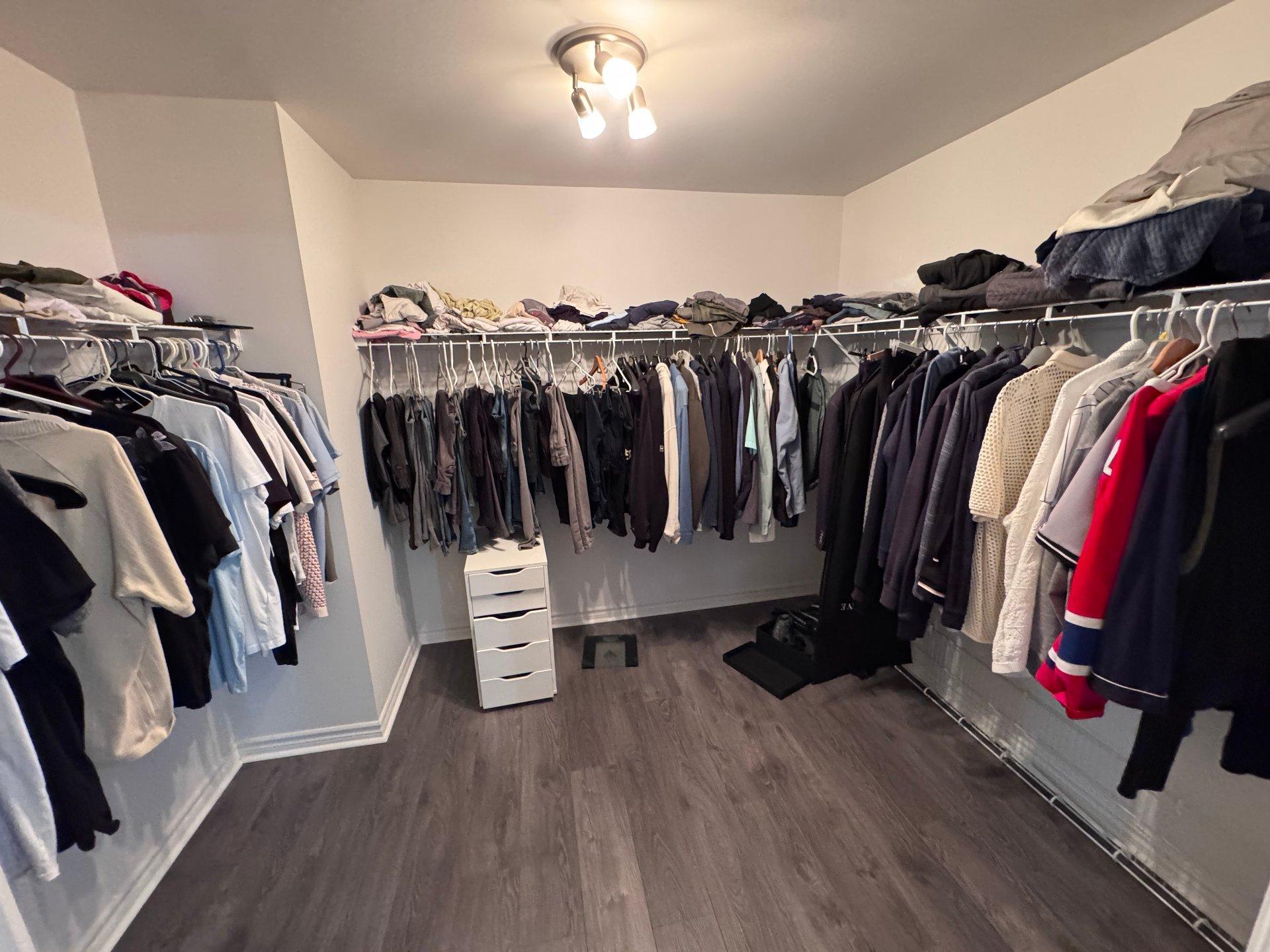 









11


Ch. Cléophas-Scantland

,
Val-des-Monts,




QC
J8N7E4

