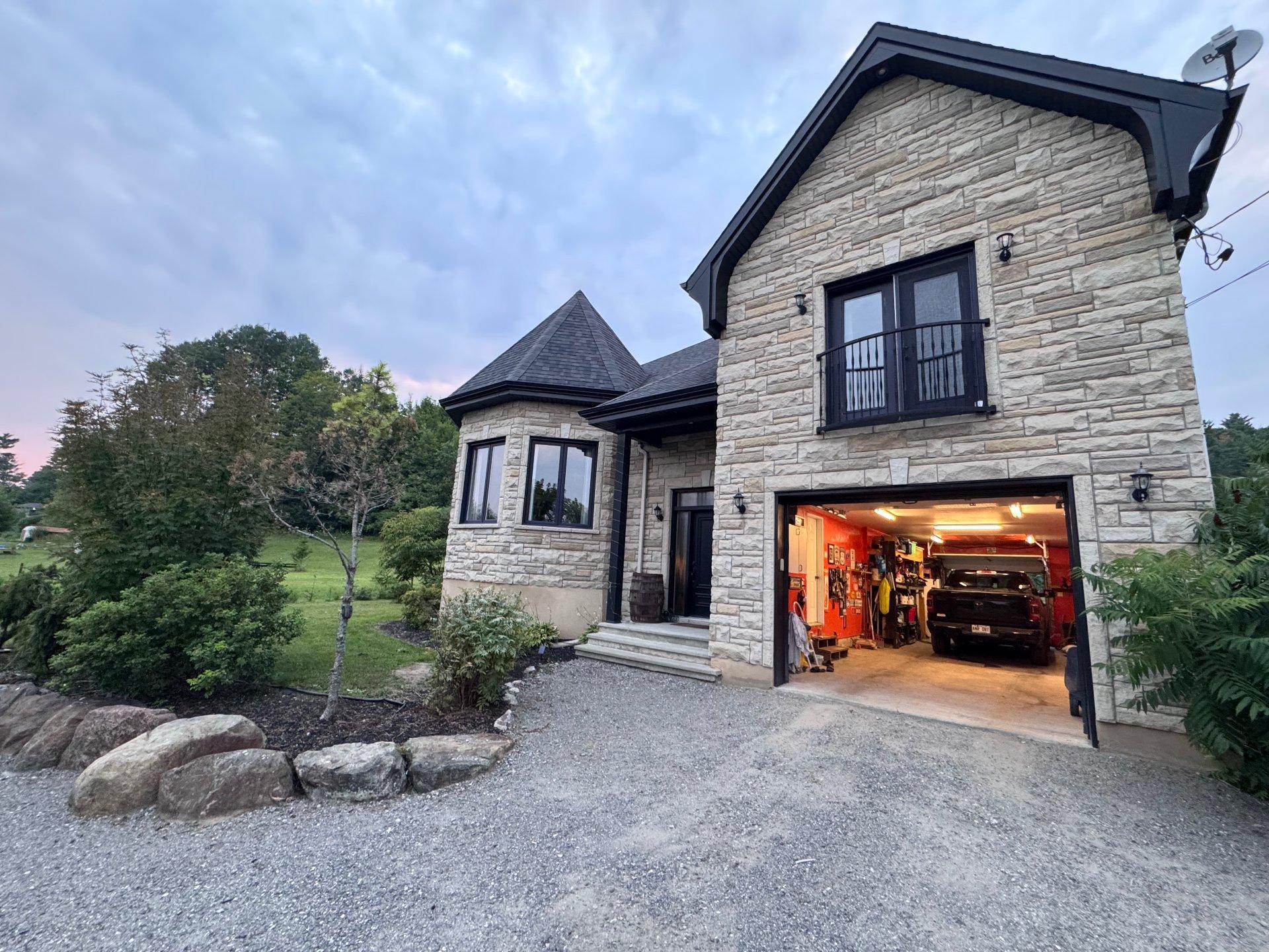









11


Ch. Cléophas-Scantland

,
Val-des-Monts,




QC
J8N7E4

