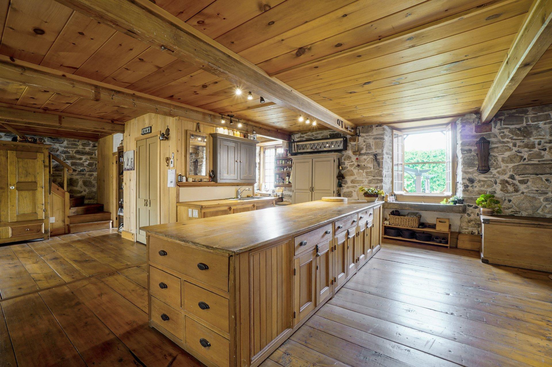 









3415


Côte de Terrebonne

,
Terrebonne (Terrebonne),




QC
J6Y1J1

