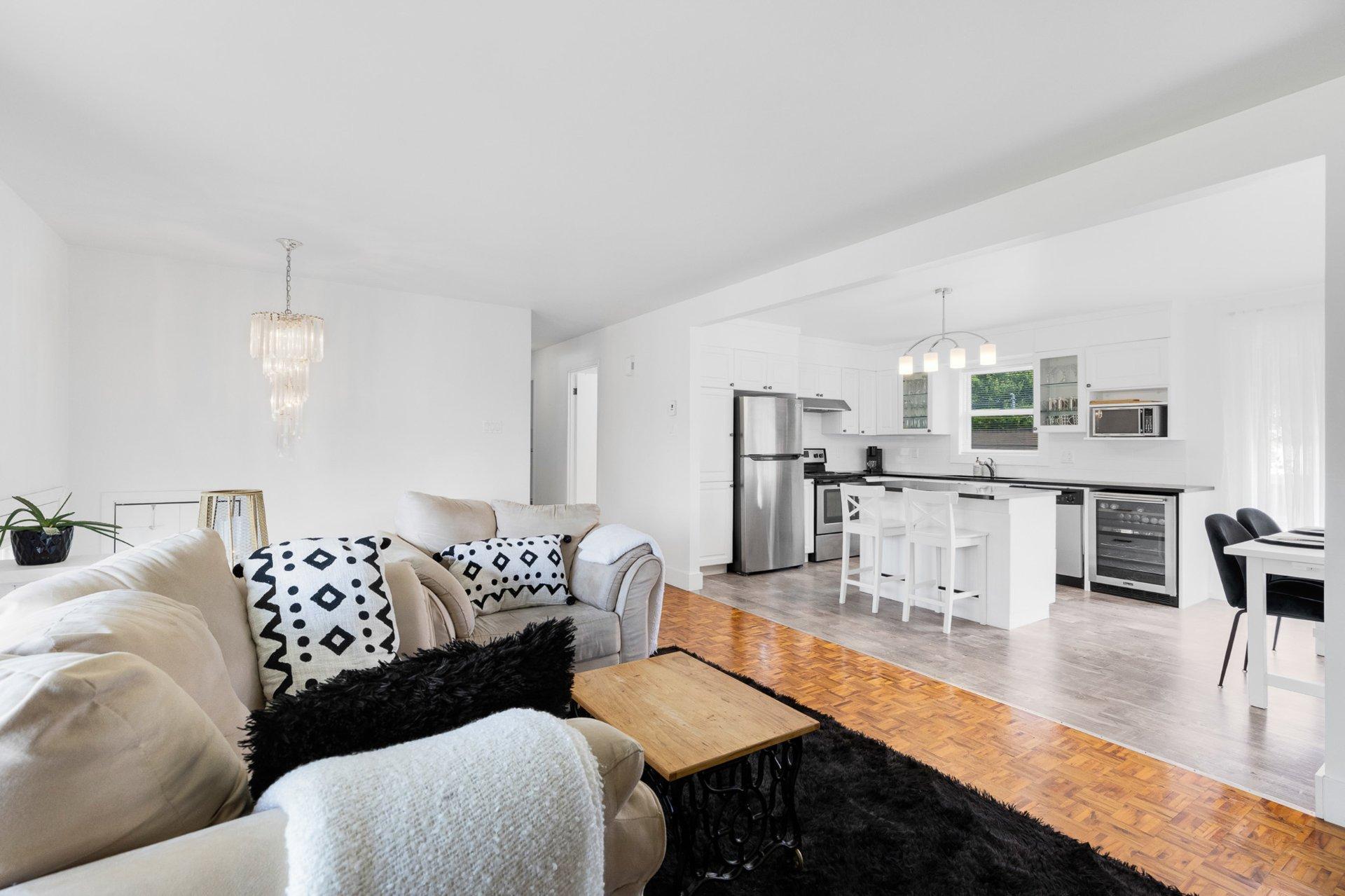









15760


Rue Rolland

,
Mirabel,




QC
J7N1X6

