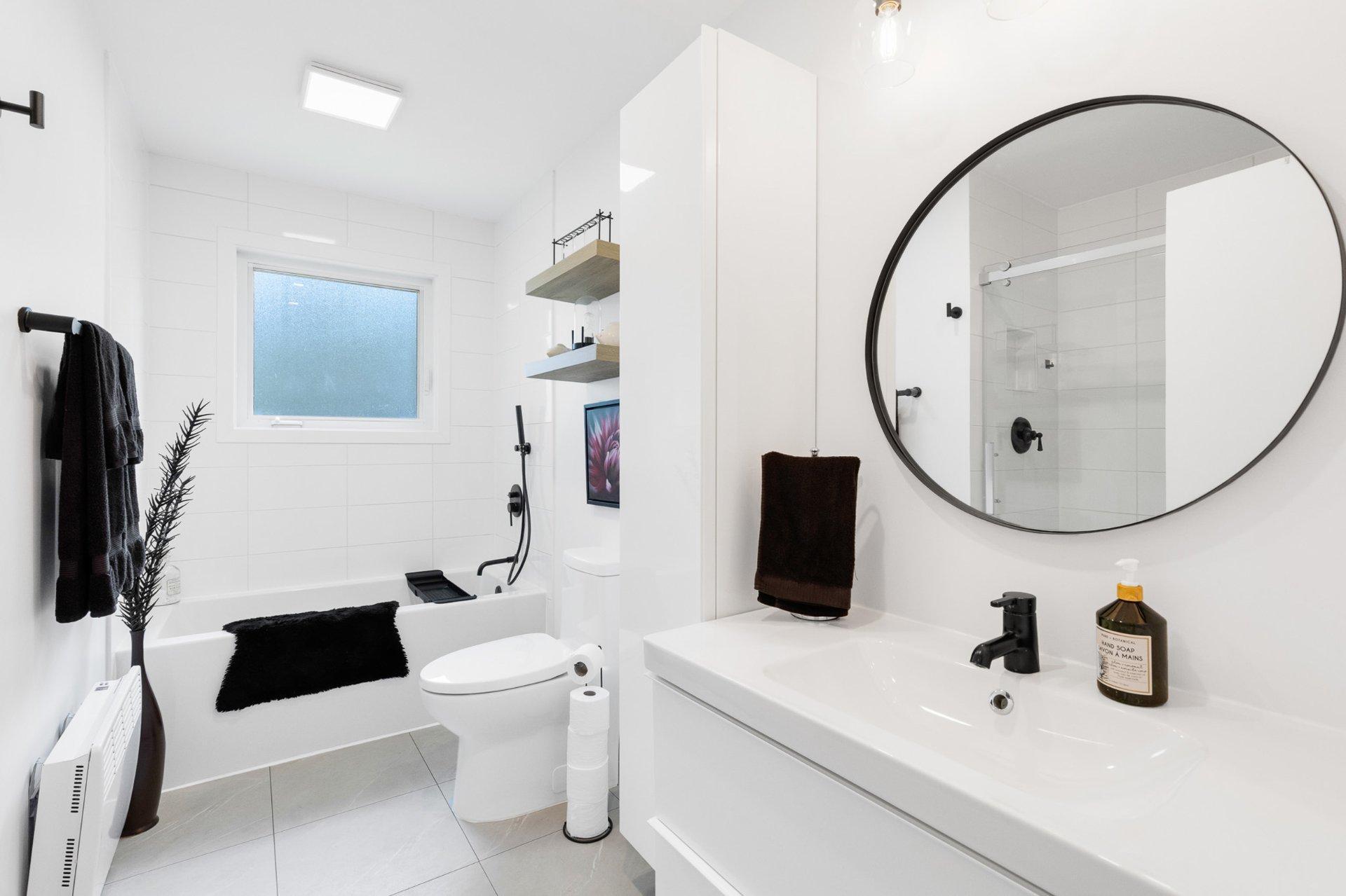 









15760


Rue Rolland

,
Mirabel,




QC
J7N1X6

