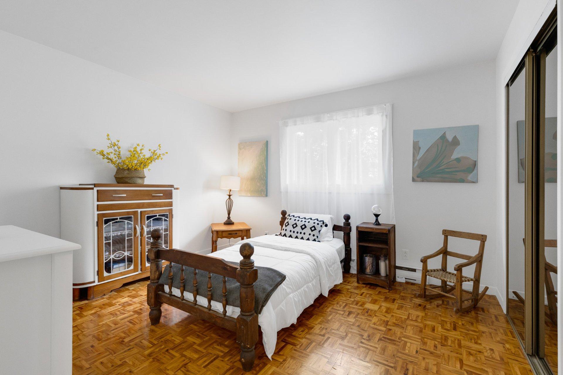 









15760


Rue Rolland

,
Mirabel,




QC
J7N1X6

