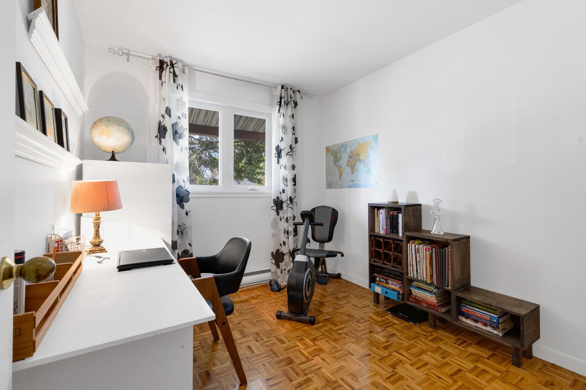 









15760


Rue Rolland

,
Mirabel,




QC
J7N1X6

