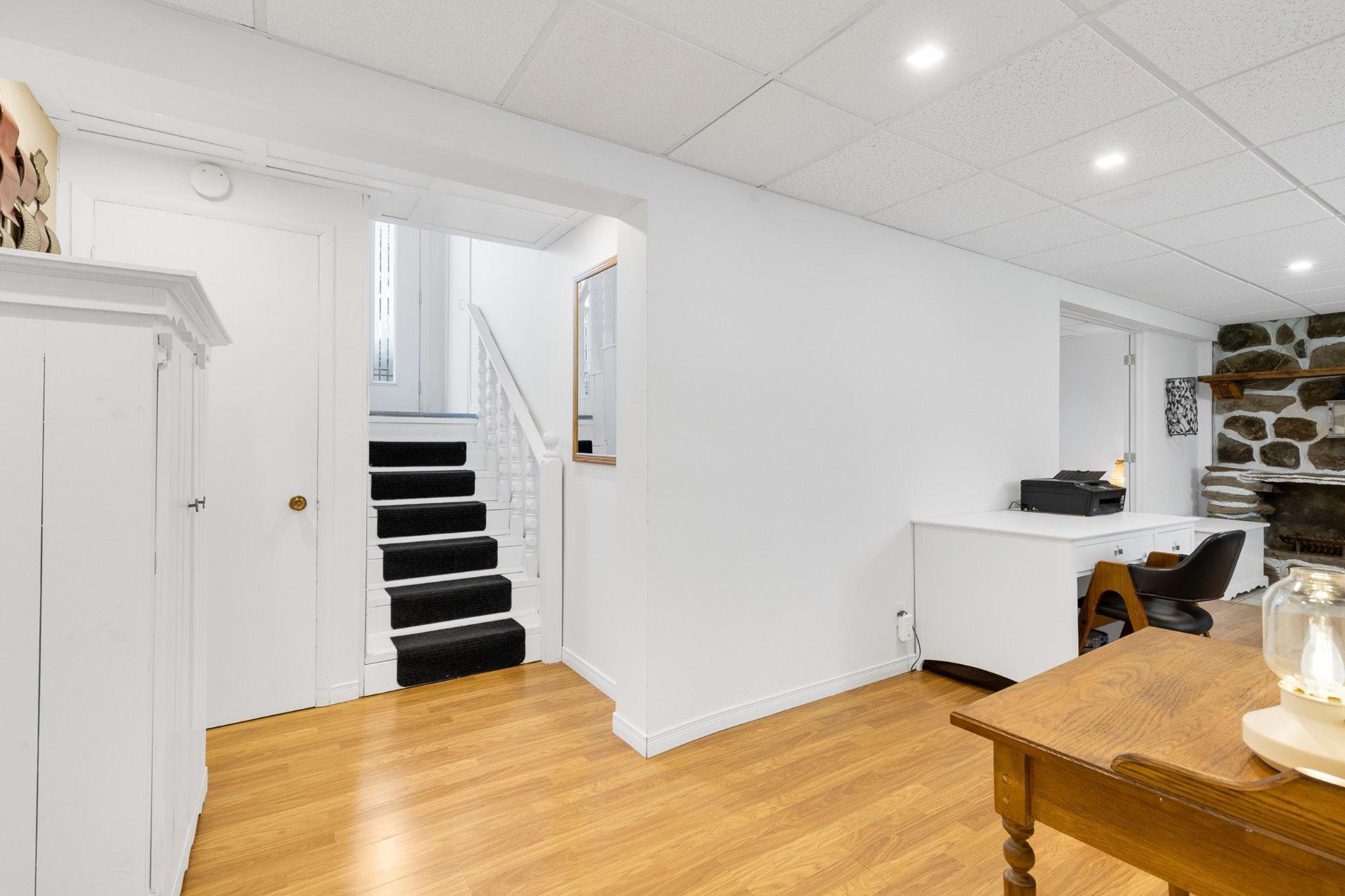 









15760


Rue Rolland

,
Mirabel,




QC
J7N1X6

