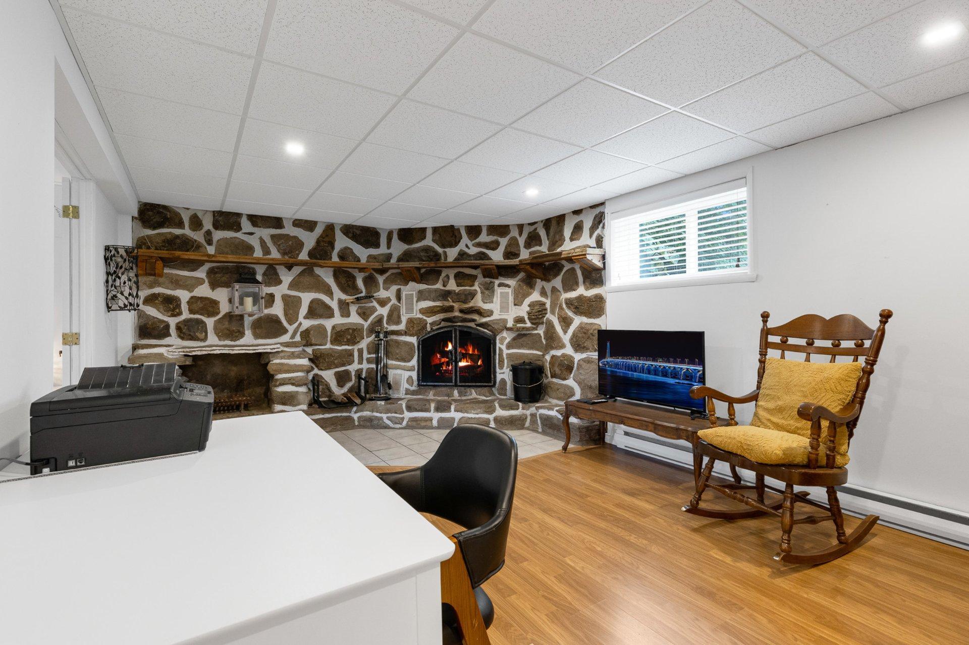 









15760


Rue Rolland

,
Mirabel,




QC
J7N1X6

