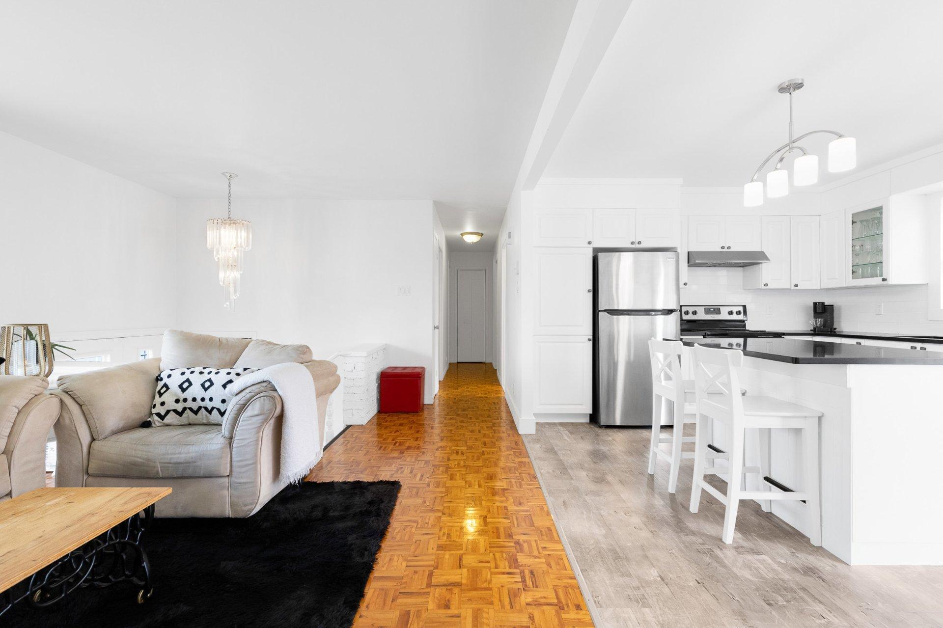 









15760


Rue Rolland

,
Mirabel,




QC
J7N1X6

