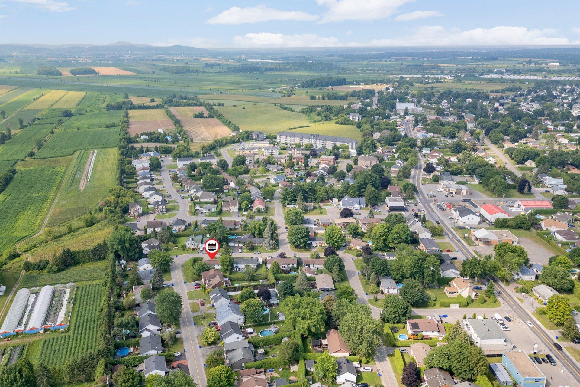 









15760


Rue Rolland

,
Mirabel,




QC
J7N1X6

