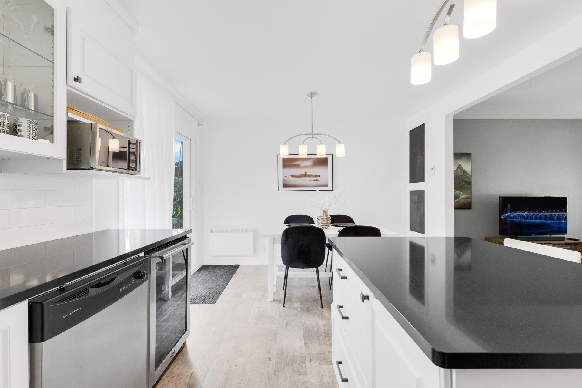 









15760


Rue Rolland

,
Mirabel,




QC
J7N1X6

