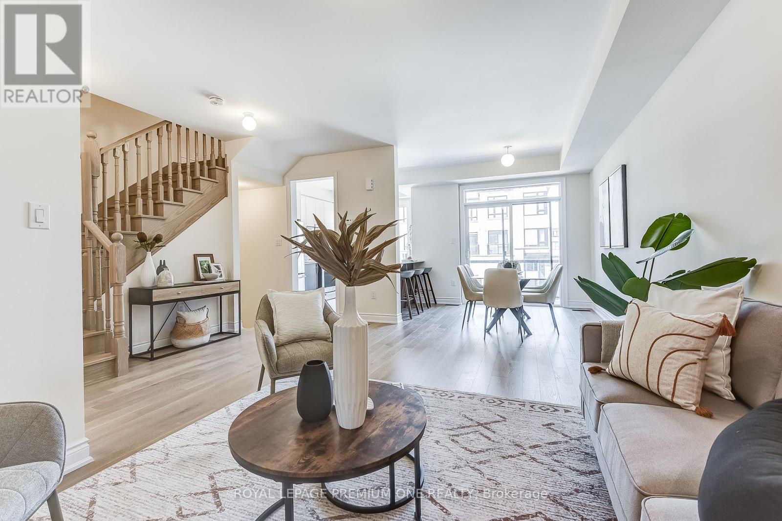 












71 TENNANT CIRCLE N

,
Vaughan,




Ontario
L4H5L5

