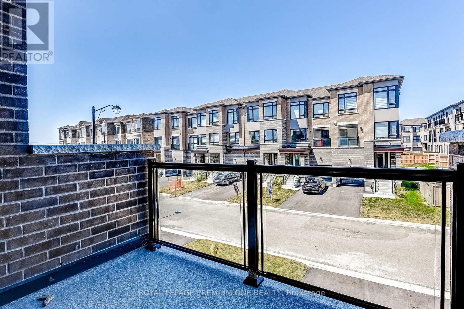 












71 TENNANT CIRCLE N

,
Vaughan,




Ontario
L4H5L5

