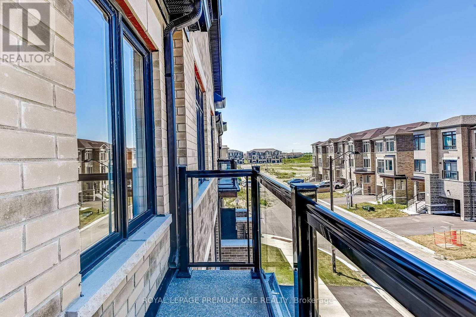 












71 TENNANT CIRCLE N

,
Vaughan,




Ontario
L4H5L5

