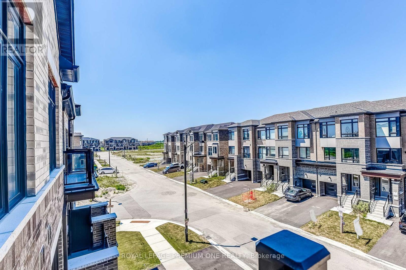 












71 TENNANT CIRCLE N

,
Vaughan,




Ontario
L4H5L5

