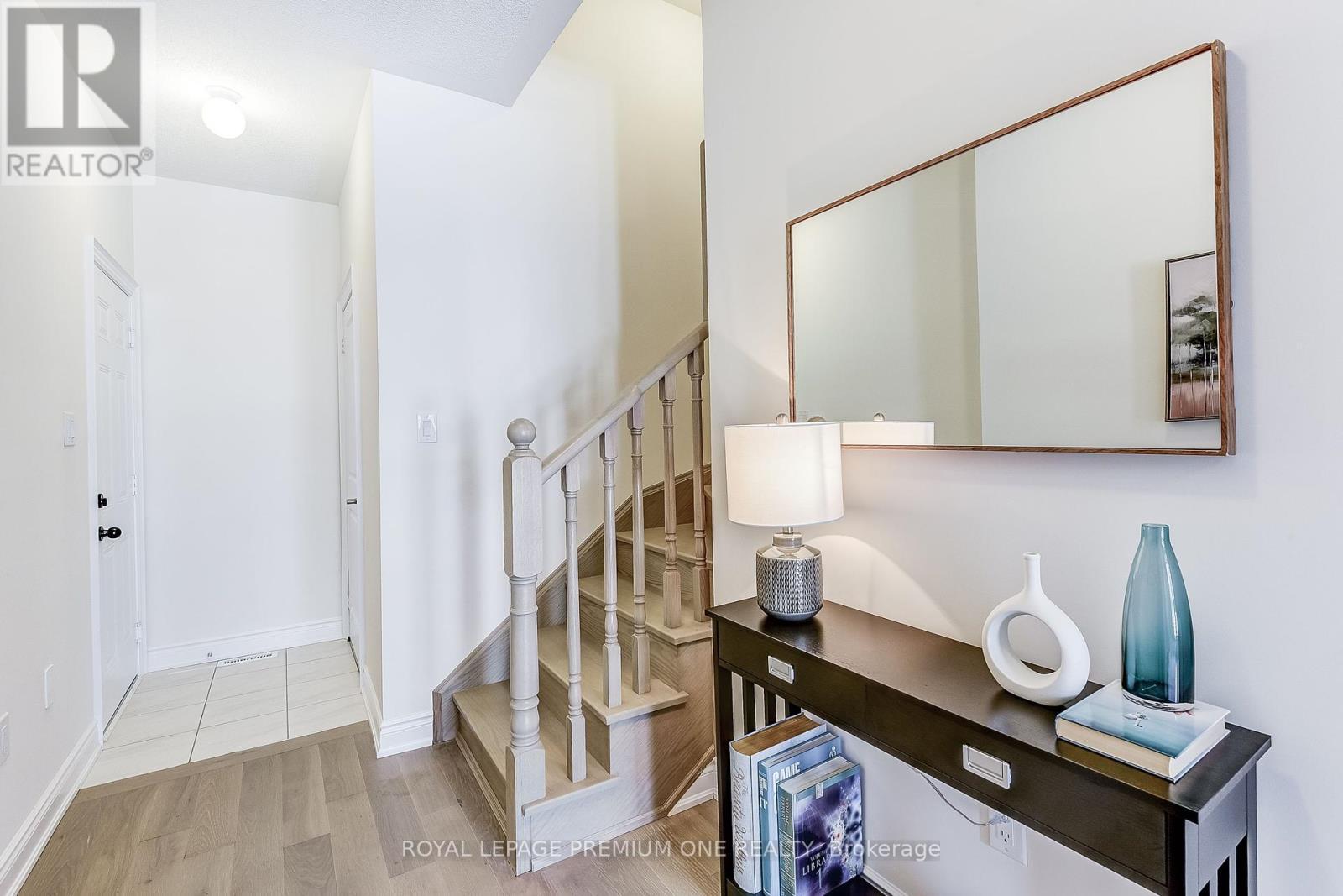 












71 TENNANT CIRCLE N

,
Vaughan,




Ontario
L4H5L5

