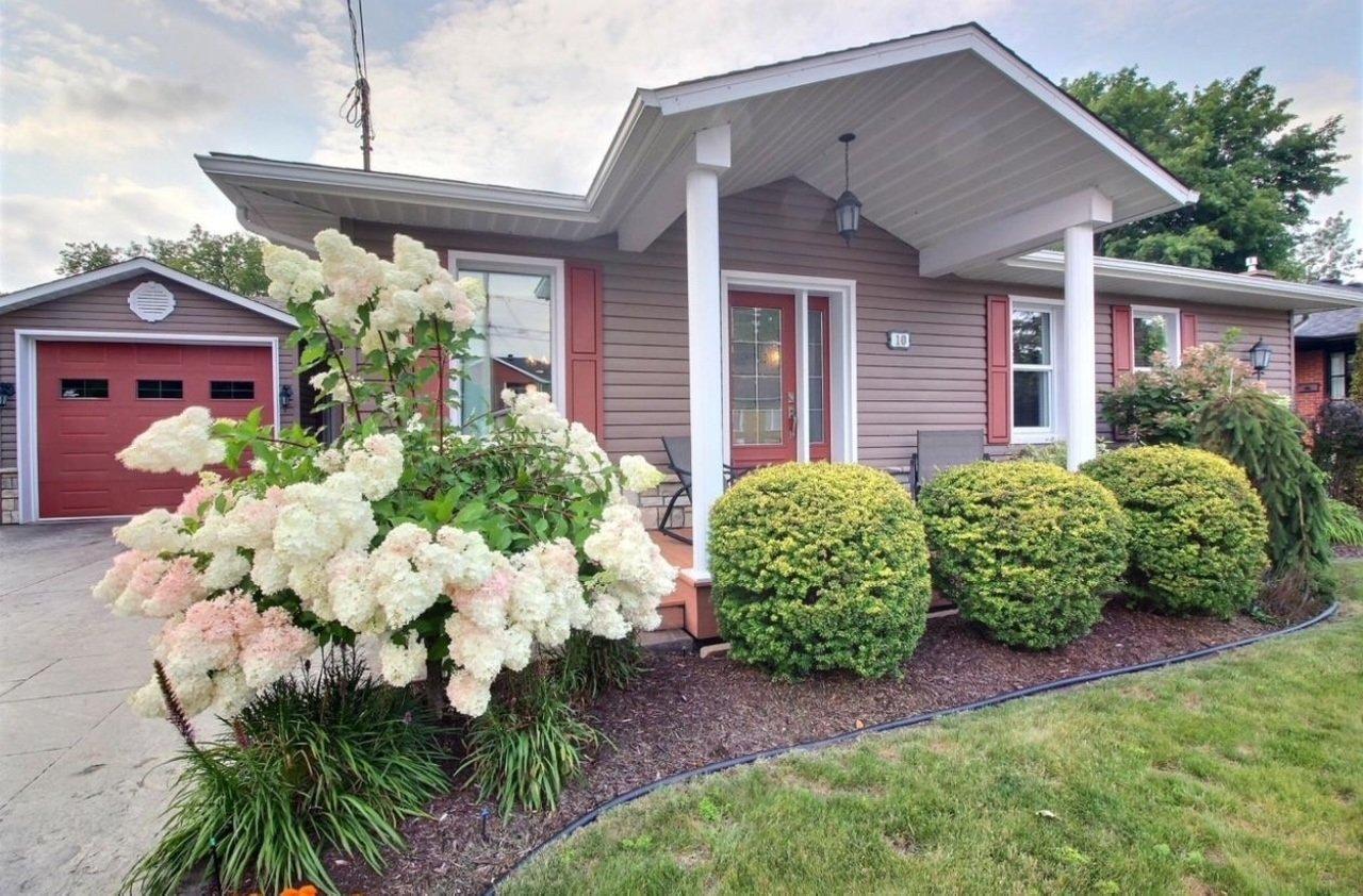 









10


Rue Suzor-Coté

,
Victoriaville,




QC
G6P6M4

