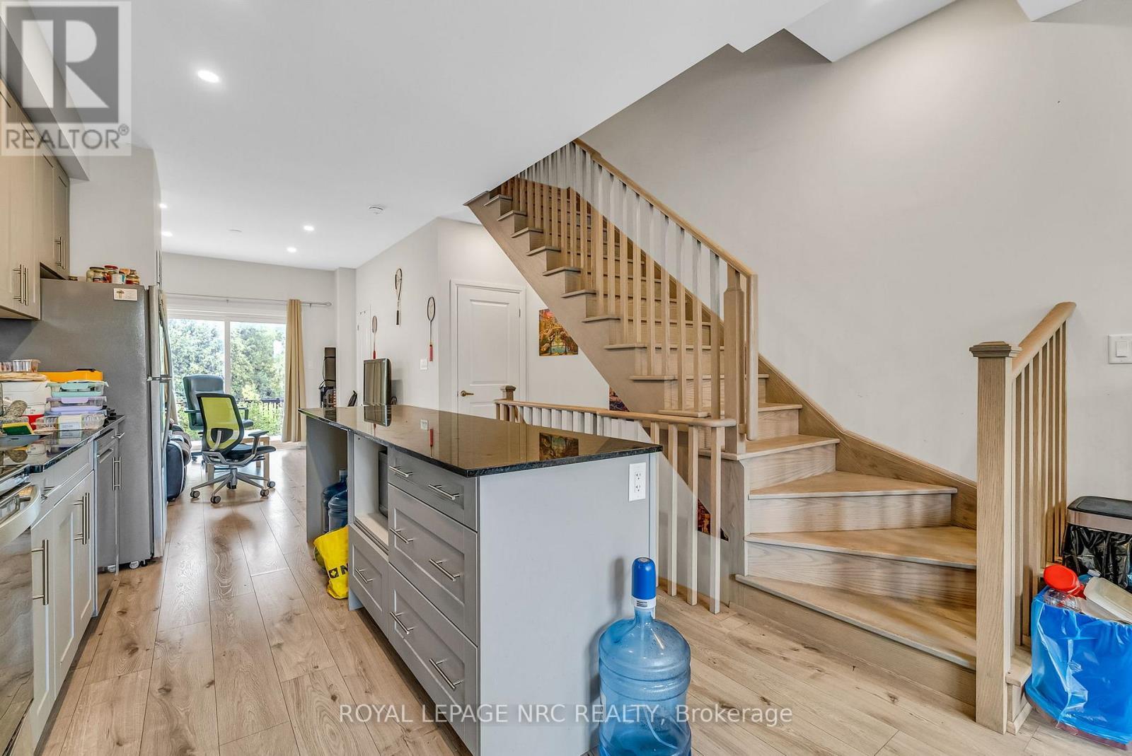 












1670 PLEASURE VALLEY PATH

,
Oshawa (Samac),




Ontario
L1G0E3


