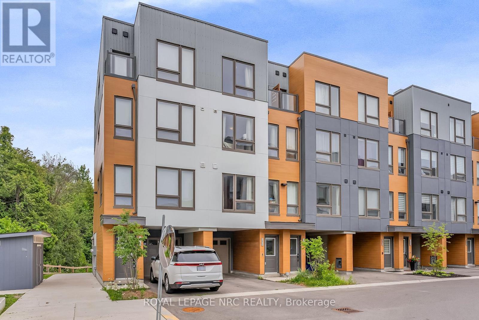 












1670 PLEASURE VALLEY PATH

,
Oshawa (Samac),




Ontario
L1G0E3

