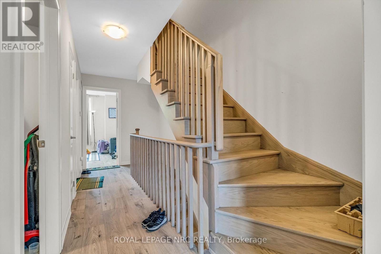 












1670 PLEASURE VALLEY PATH

,
Oshawa (Samac),




Ontario
L1G0E3

