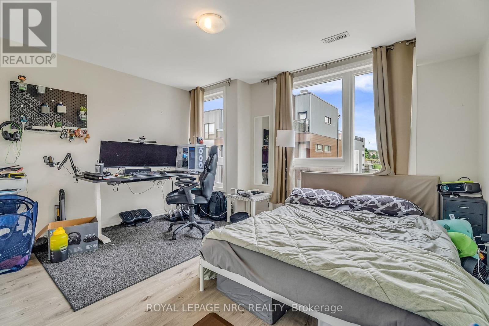 












1670 PLEASURE VALLEY PATH

,
Oshawa (Samac),




Ontario
L1G0E3

