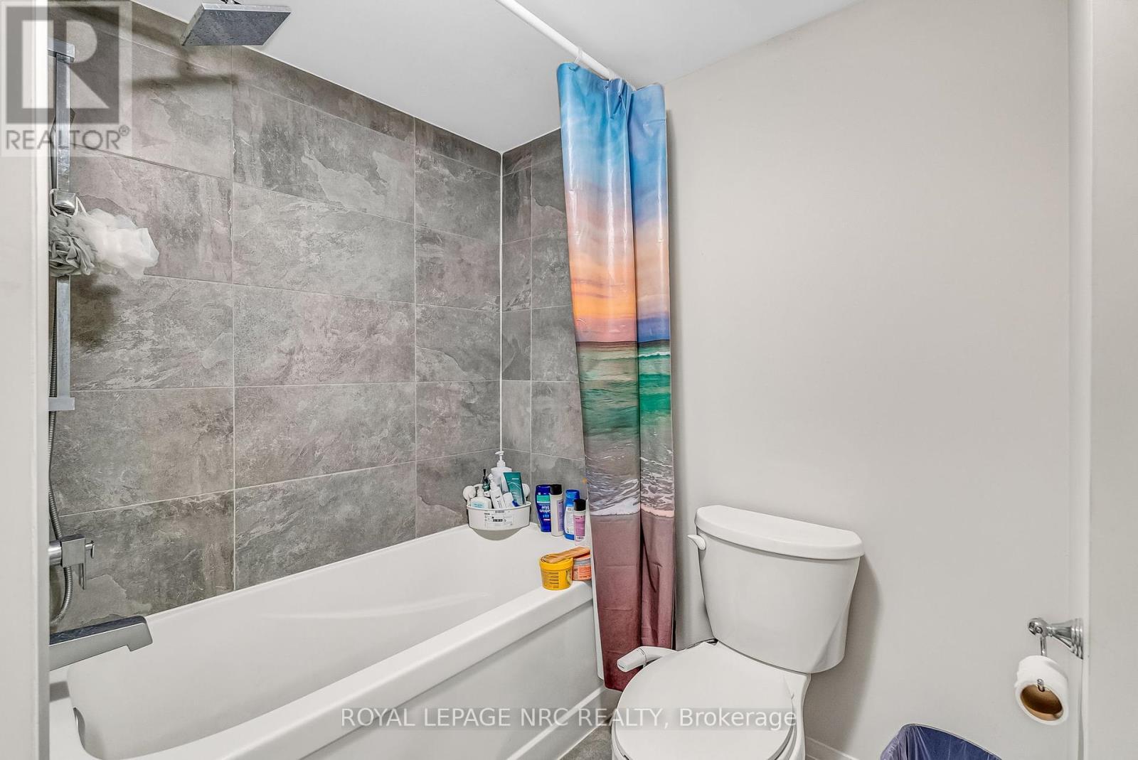 












1670 PLEASURE VALLEY PATH

,
Oshawa (Samac),




Ontario
L1G0E3


