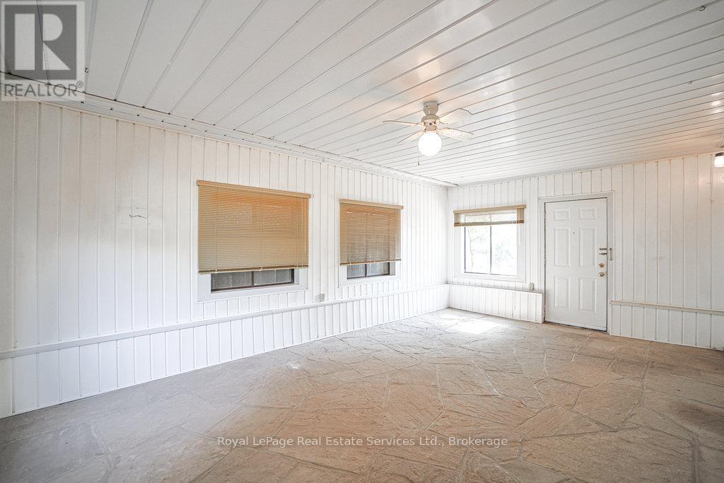












3039 LAKESHORE ROAD W

,
Oakville (BR Bronte),




Ontario
L6L1J1


