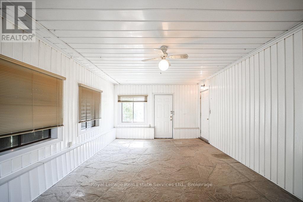 












3039 LAKESHORE ROAD W

,
Oakville (BR Bronte),




Ontario
L6L1J1

