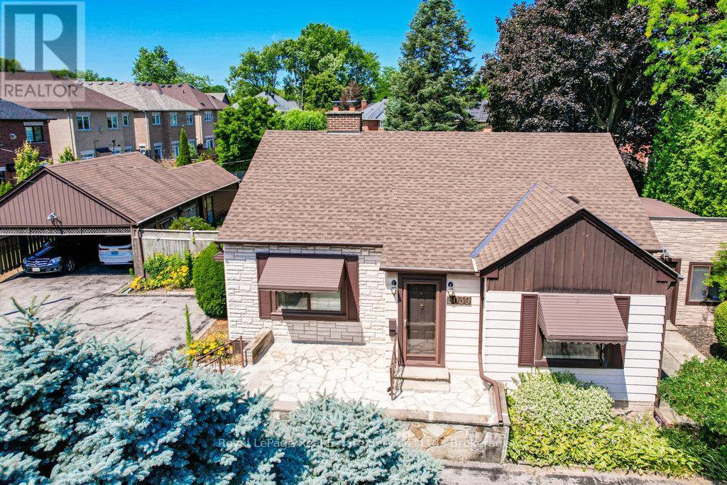 












3039 LAKESHORE ROAD W

,
Oakville (BR Bronte),




Ontario
L6L1J1

