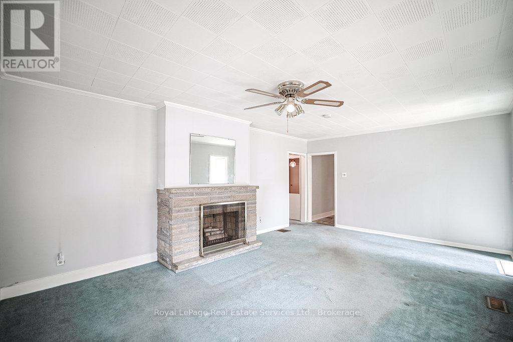 












3039 LAKESHORE ROAD W

,
Oakville (BR Bronte),




Ontario
L6L1J1

