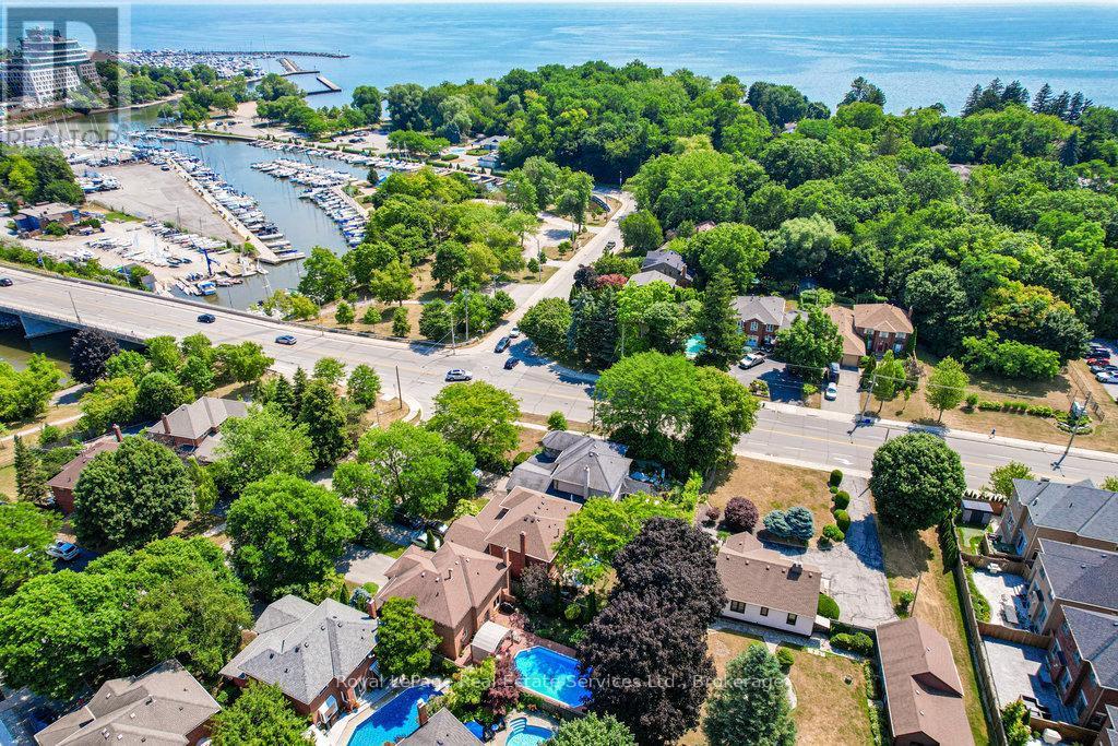 












3039 LAKESHORE ROAD W

,
Oakville (BR Bronte),




Ontario
L6L1J1

